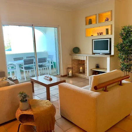Charming Vilamoura Apartment With Private Garden & Pool Apartman