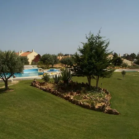 Charming Vilamoura Apartment With Private Garden & Pool Apartman *