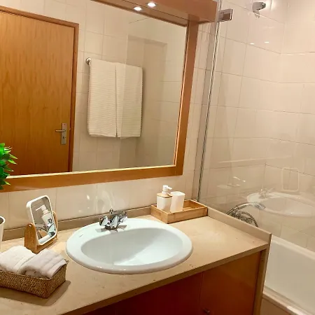Charming Vilamoura Apartment With Private Garden & Pool Apartman