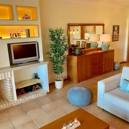 Charming Vilamoura Apartment With Private Garden & Pool *