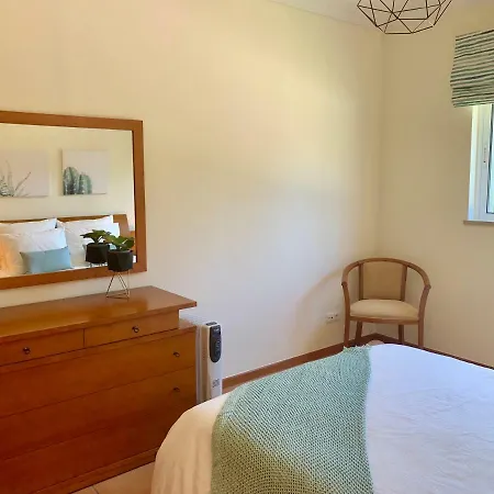 Appartement Charming With Private Garden & Pool Vilamoura