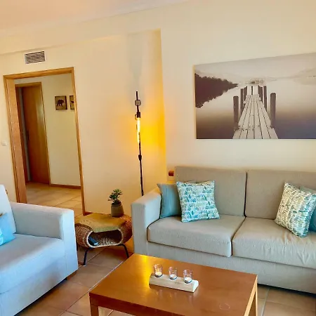 Charming Vilamoura Apartment With Private Garden & Pool *