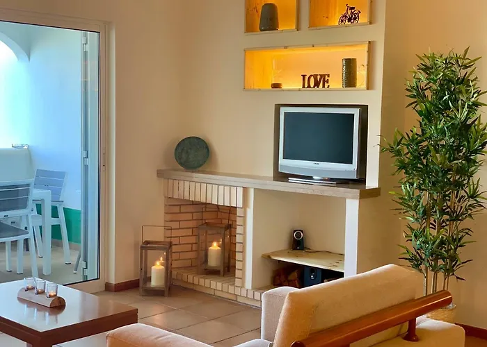 Charming With Private Garden & Pool *