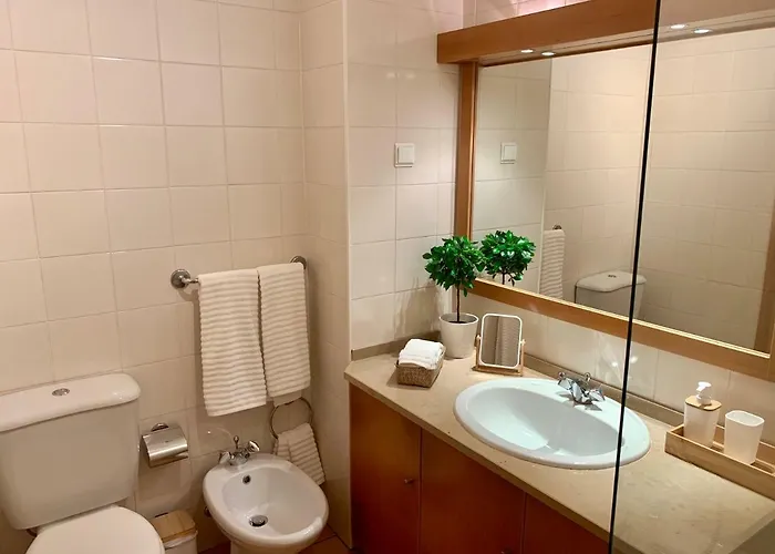 Apartament Charming With Private Garden & Pool *