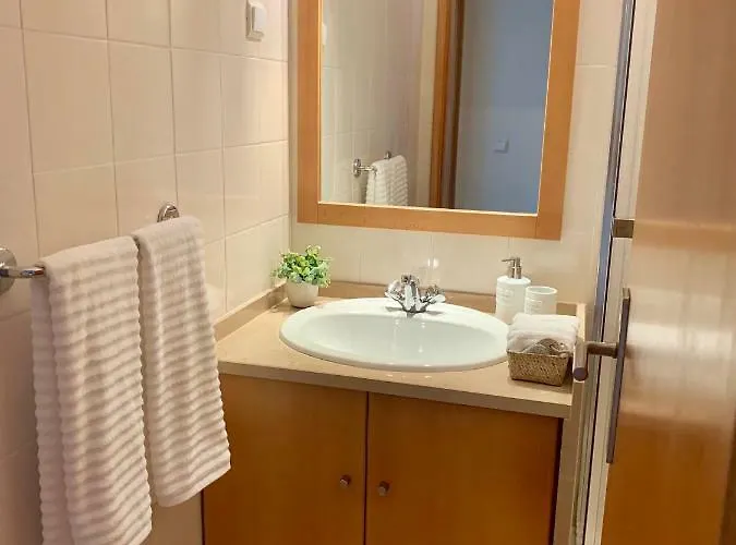 Charming With Private Garden & Pool