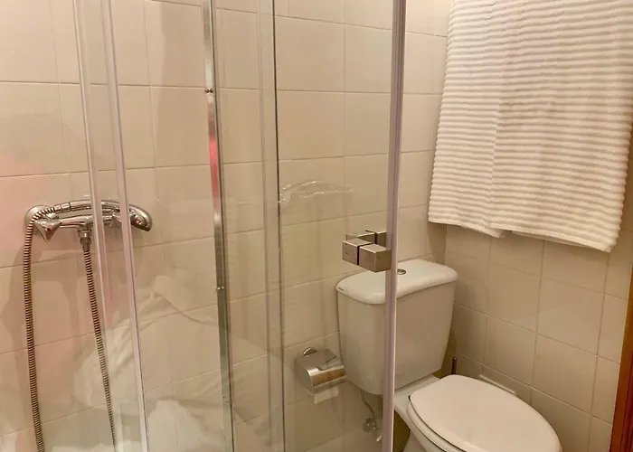 Charming With Private Garden & Pool Apartament