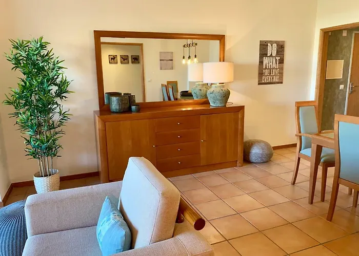 Charming With Private Garden & Pool Apartament Vilamoura