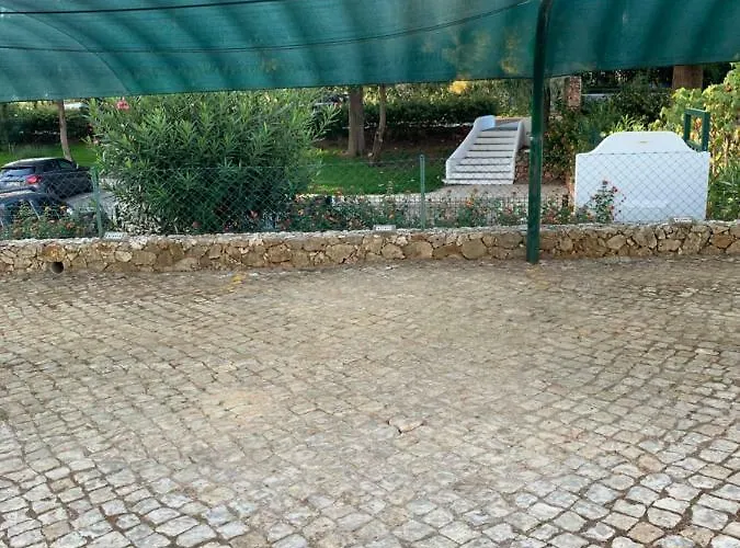 Charming With Private Garden & Pool