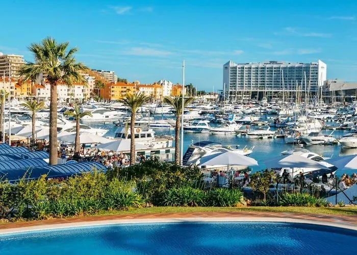 Apartament Charming With Private Garden & Pool