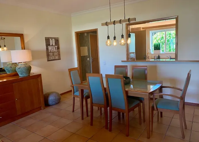 Charming With Private Garden & Pool Apartament *