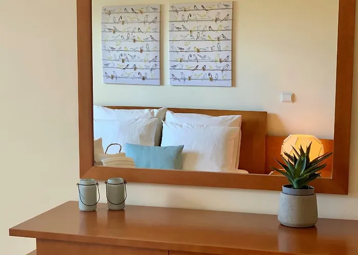 Charming With Private Garden & Pool Apartament *