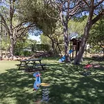 Charming With Private Garden & Pool