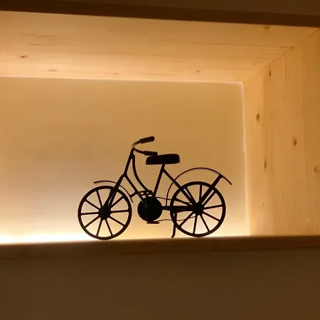 Charming With Private Garden & Pool